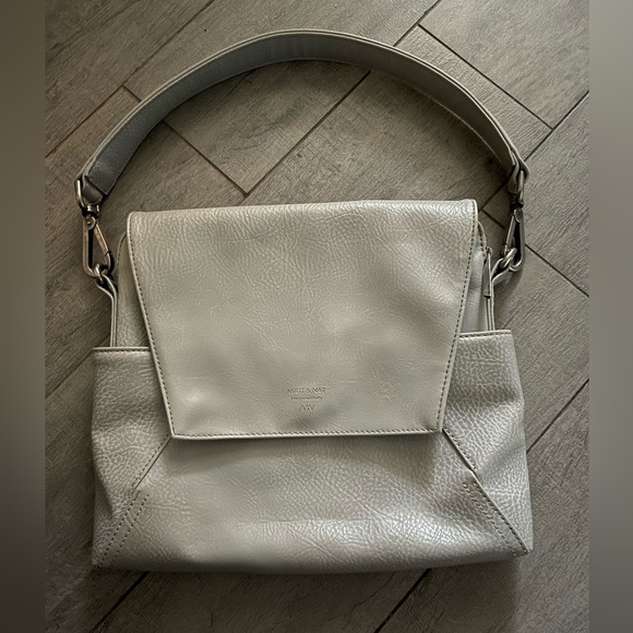 MAT & NAT MINKA SHOULDER BAG.The most perfect gray. Like New Interior & … - Picture 1 of 6